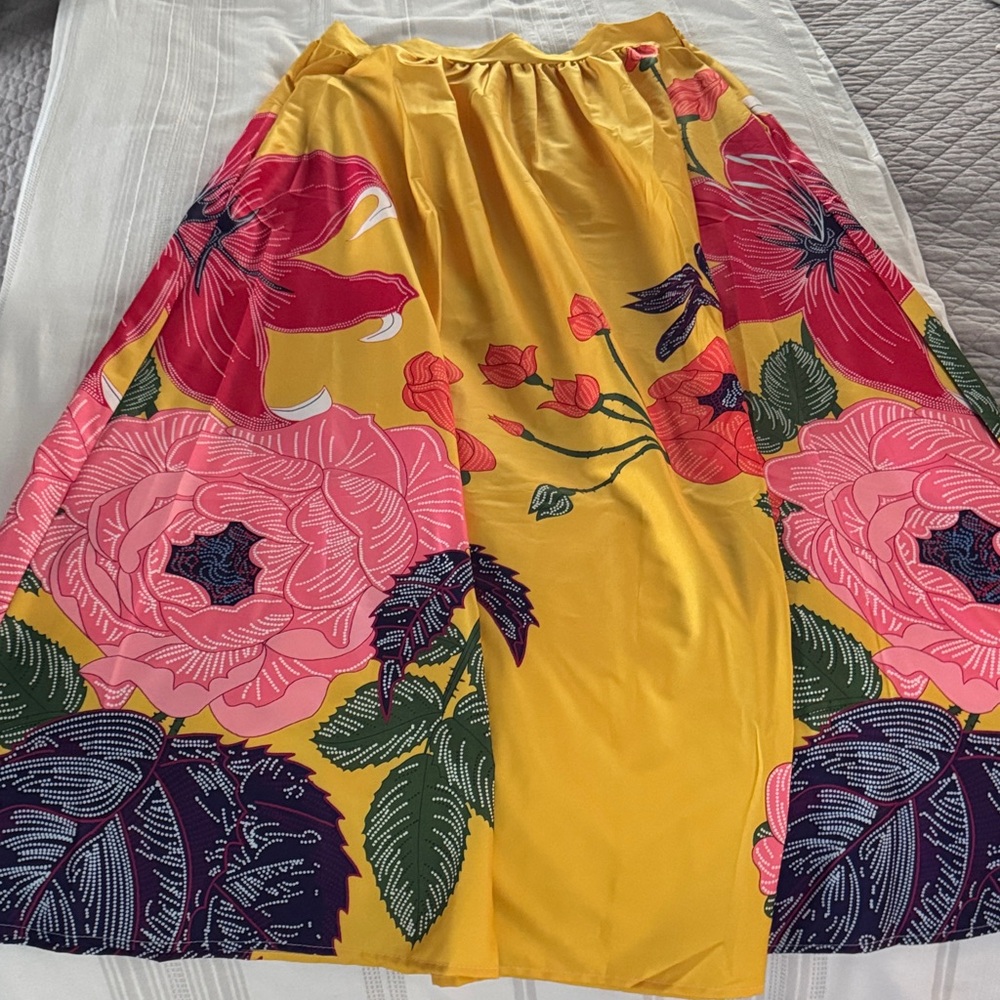 Amazon Essentials Yellow and Pink Floral A-Line Skirt